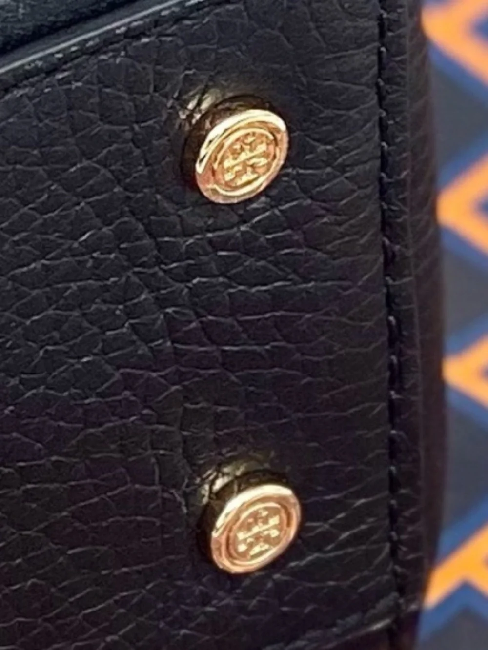 Tory Burch compact pebbled